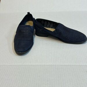 Nurture womens  flats dark blue suede, size 6,5